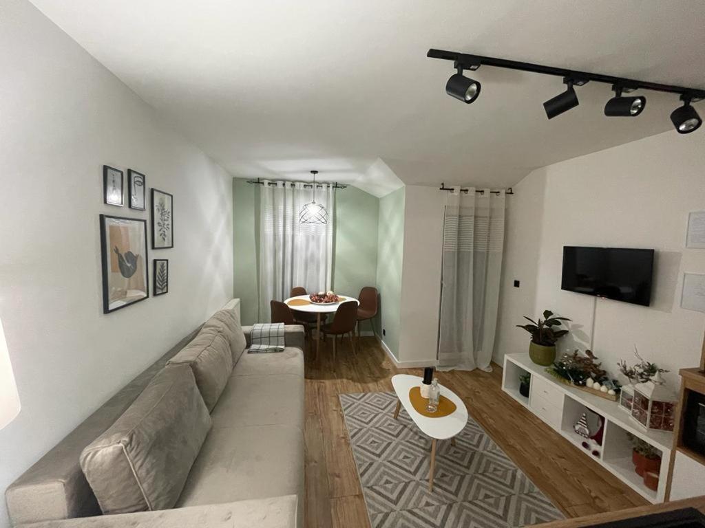 Apartman Element Kruševac Extérieur photo